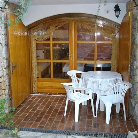 Apartment Beachfront 4526-3 *